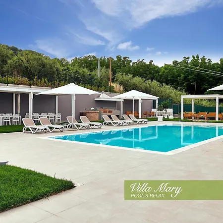 Mary Pool - Giada